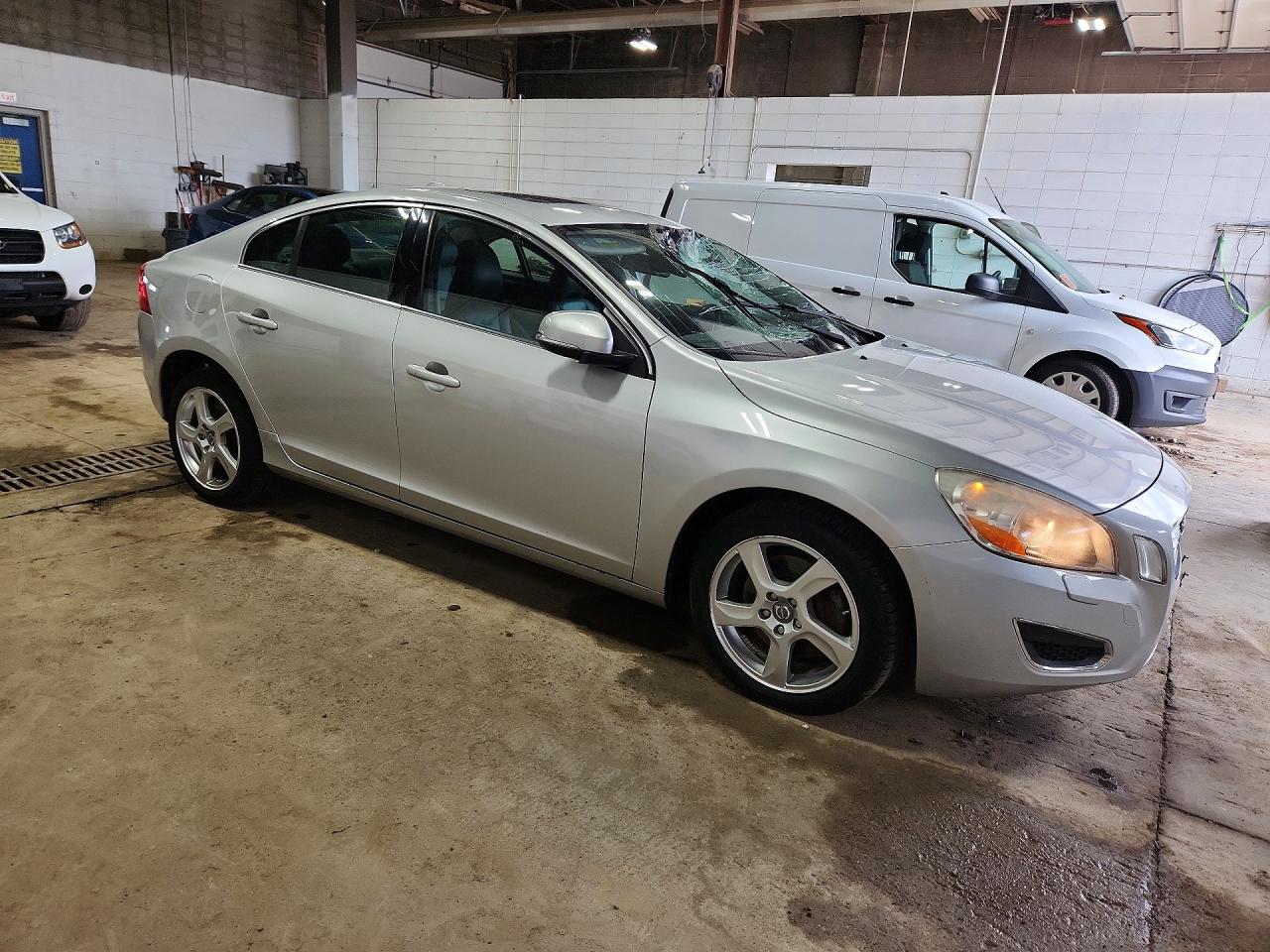 Volvo S60 T5