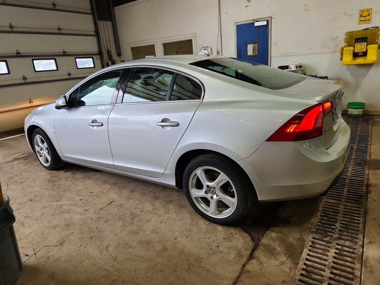 Volvo S60 T5