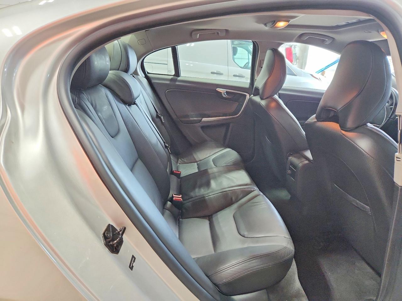 Volvo S60 T5