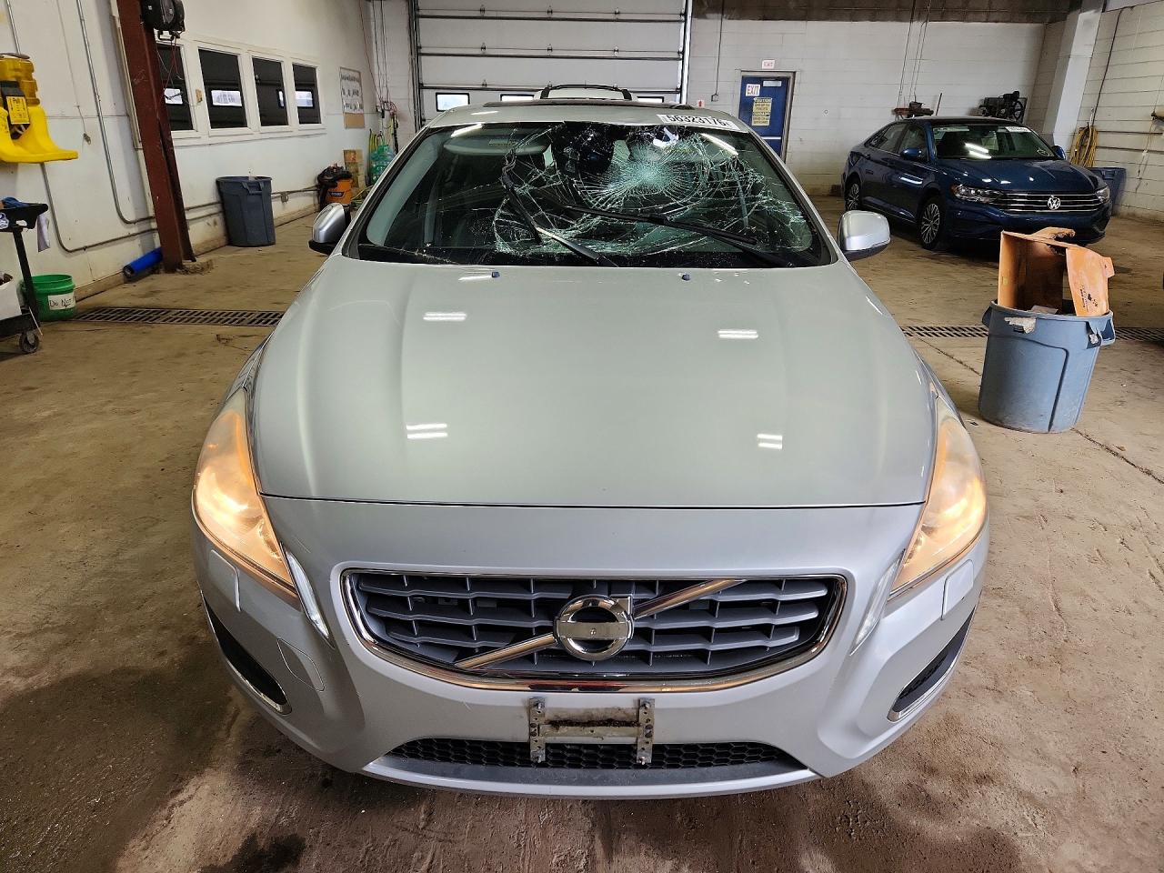 Volvo S60 T5