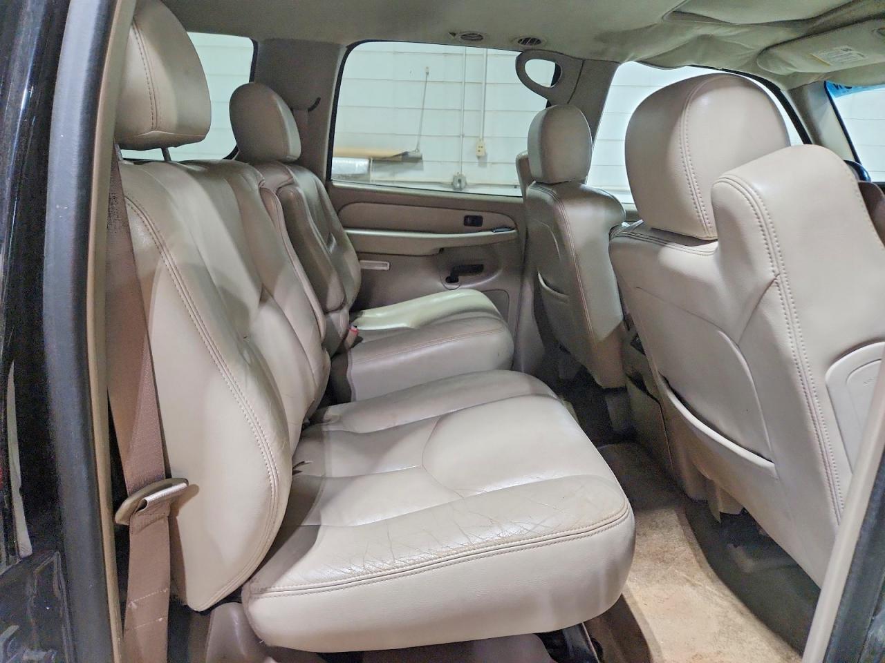 Chevrolet Suburban K2500