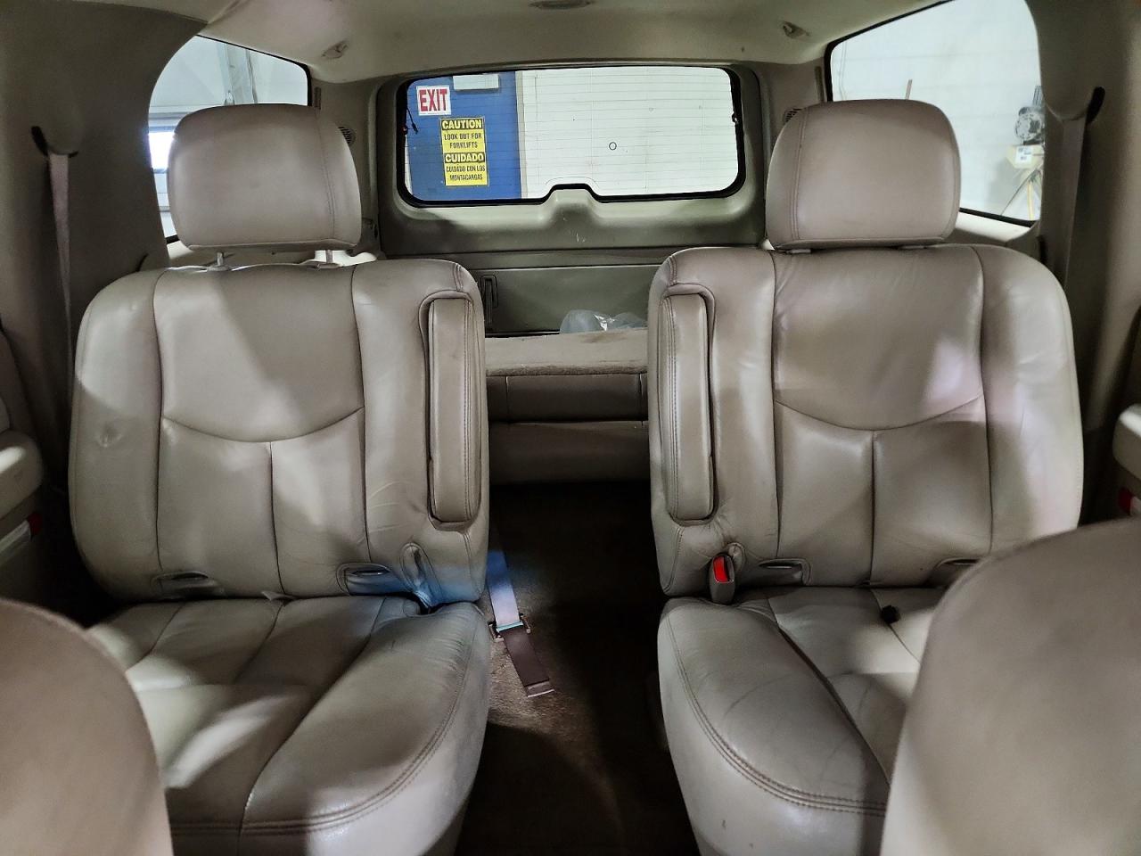 Chevrolet Suburban K2500