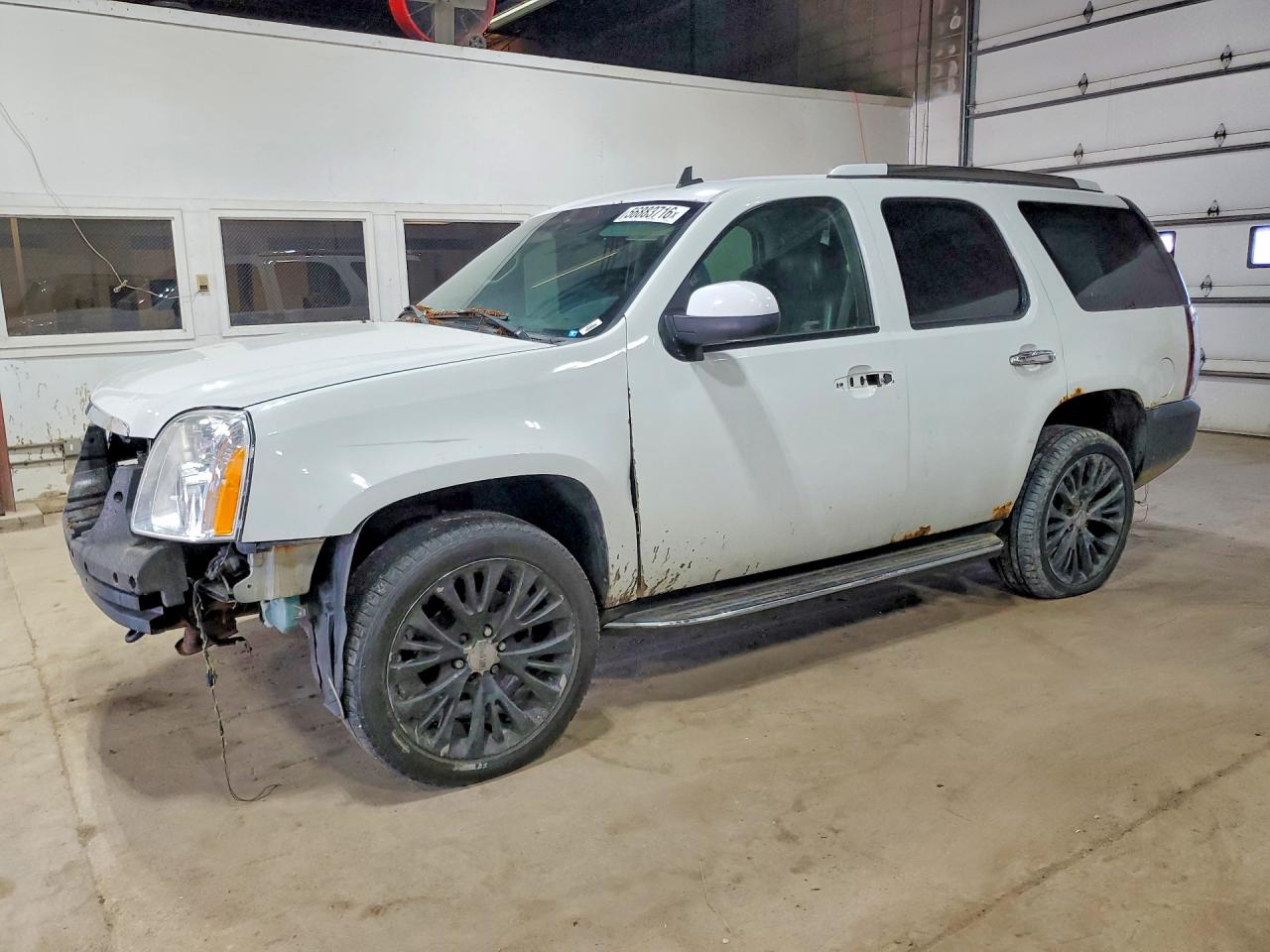 Salvage GMC Yukon Image