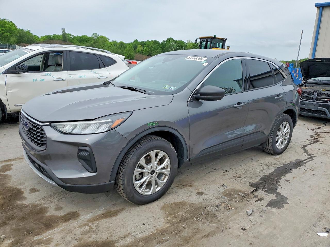 Salvage Ford Escape Image