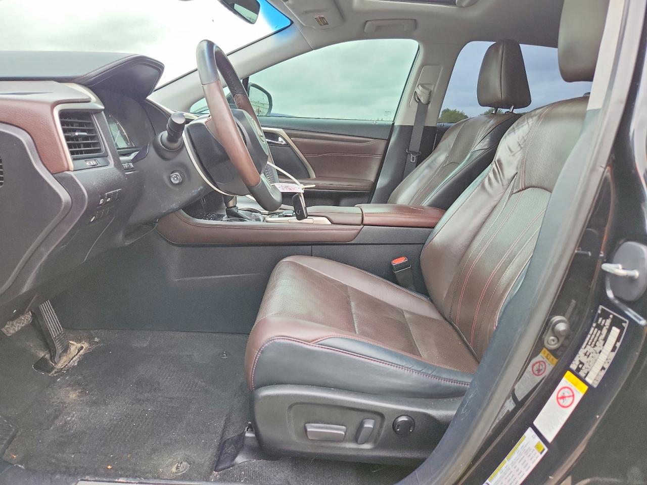 Lexus RX Base