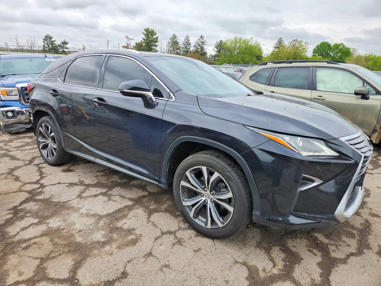 Lexus RX Base
