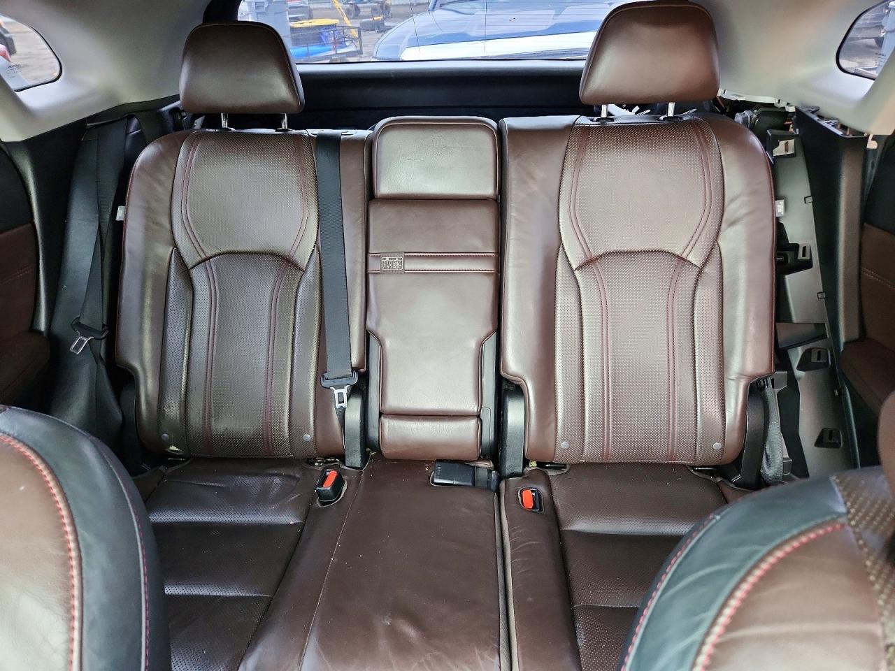 Lexus RX Base
