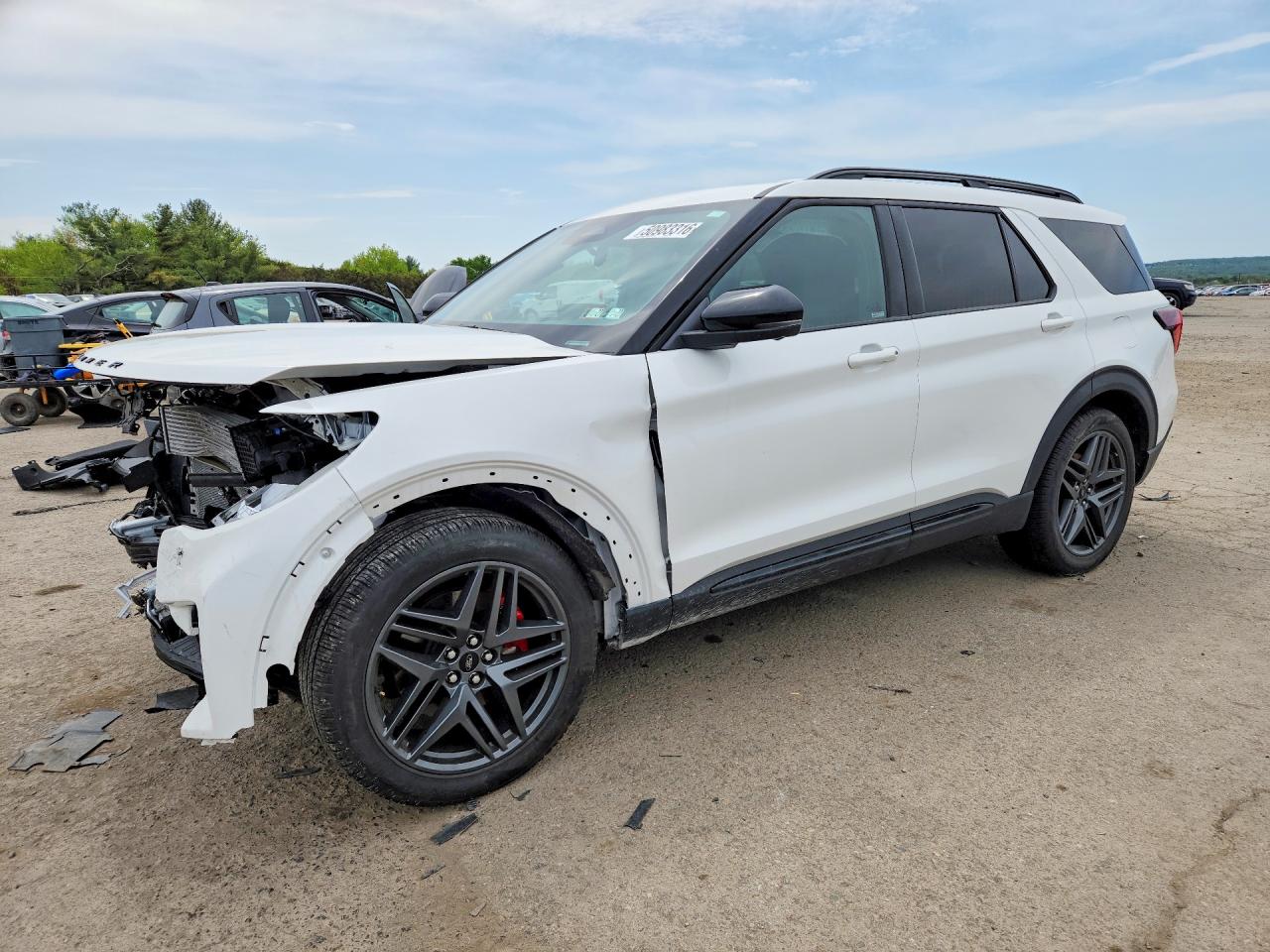 Salvage Ford Explorer Image