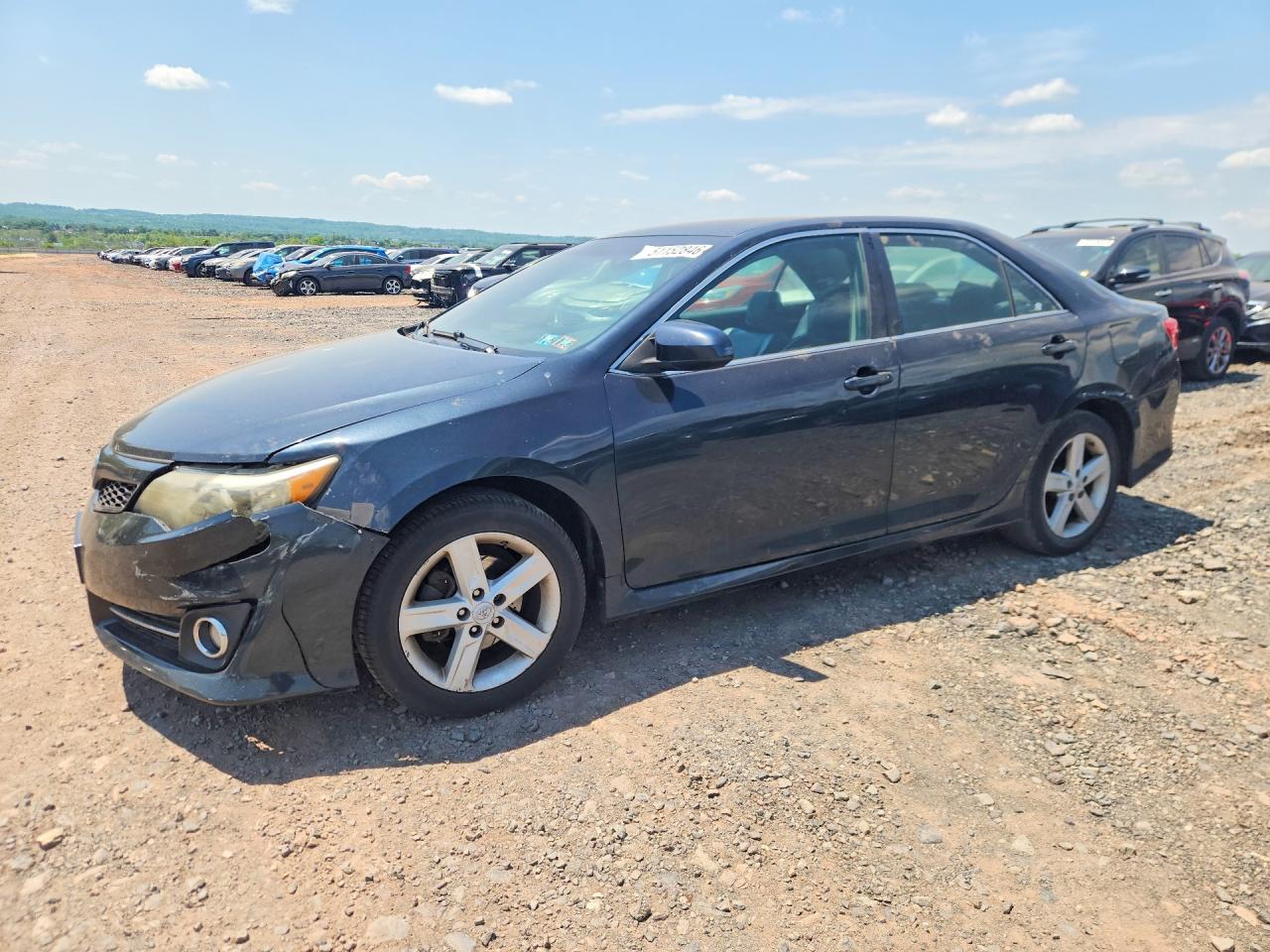Salvage Toyota Camry Image