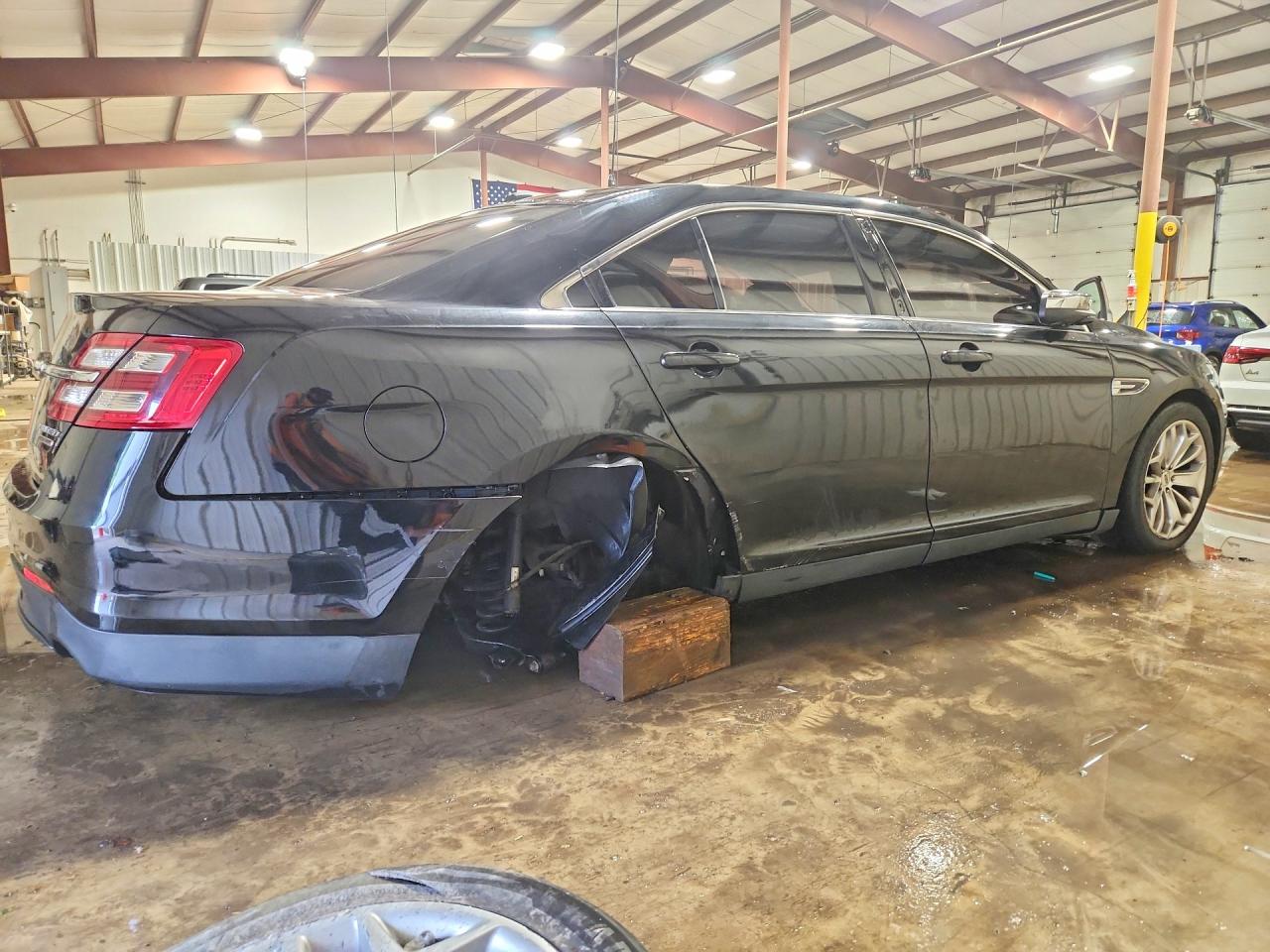 Ford Taurus Limited