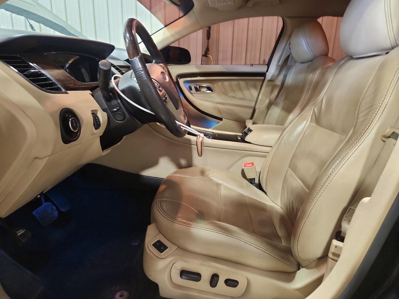 Ford Taurus Limited