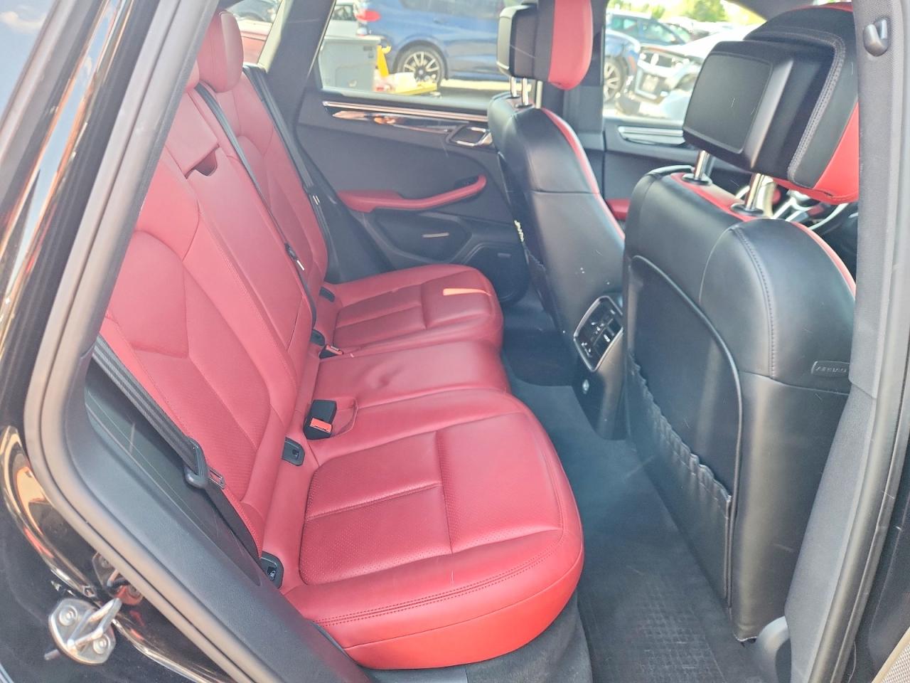 Porsche Macan S