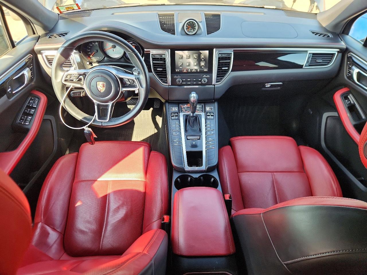 Porsche Macan S