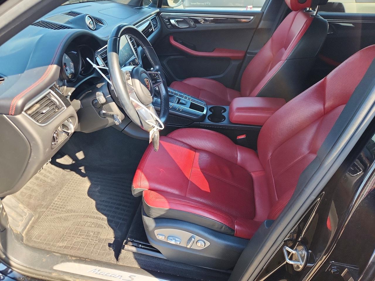 Porsche Macan S