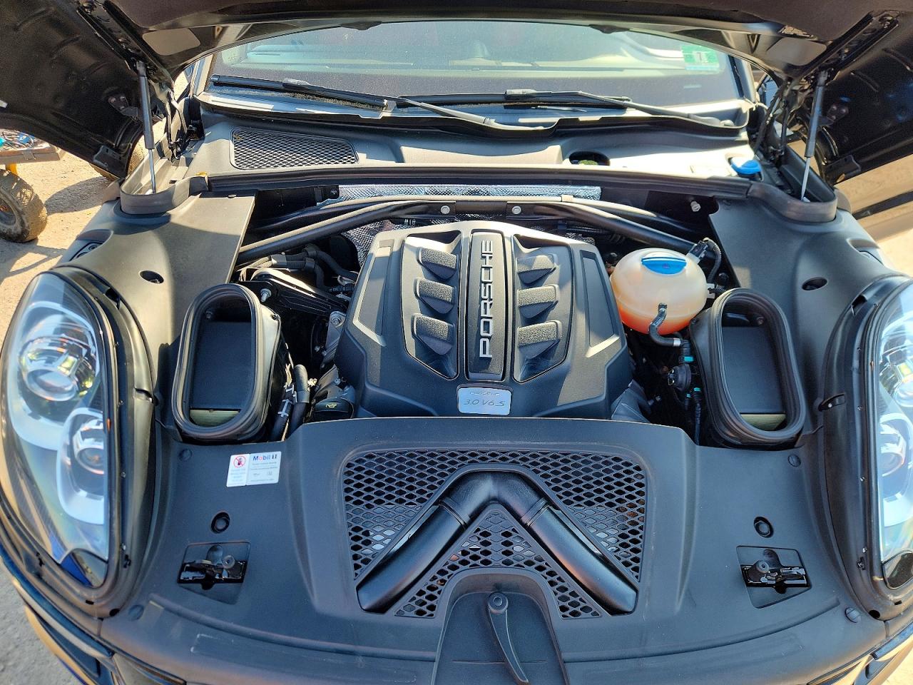 Porsche Macan S