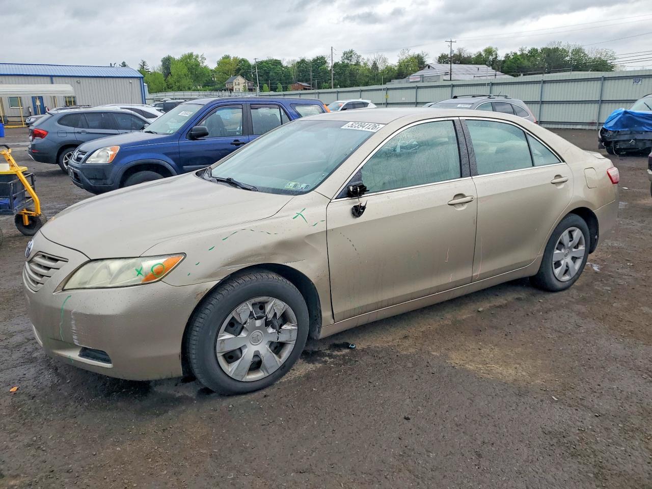 Salvage Toyota Camry Image
