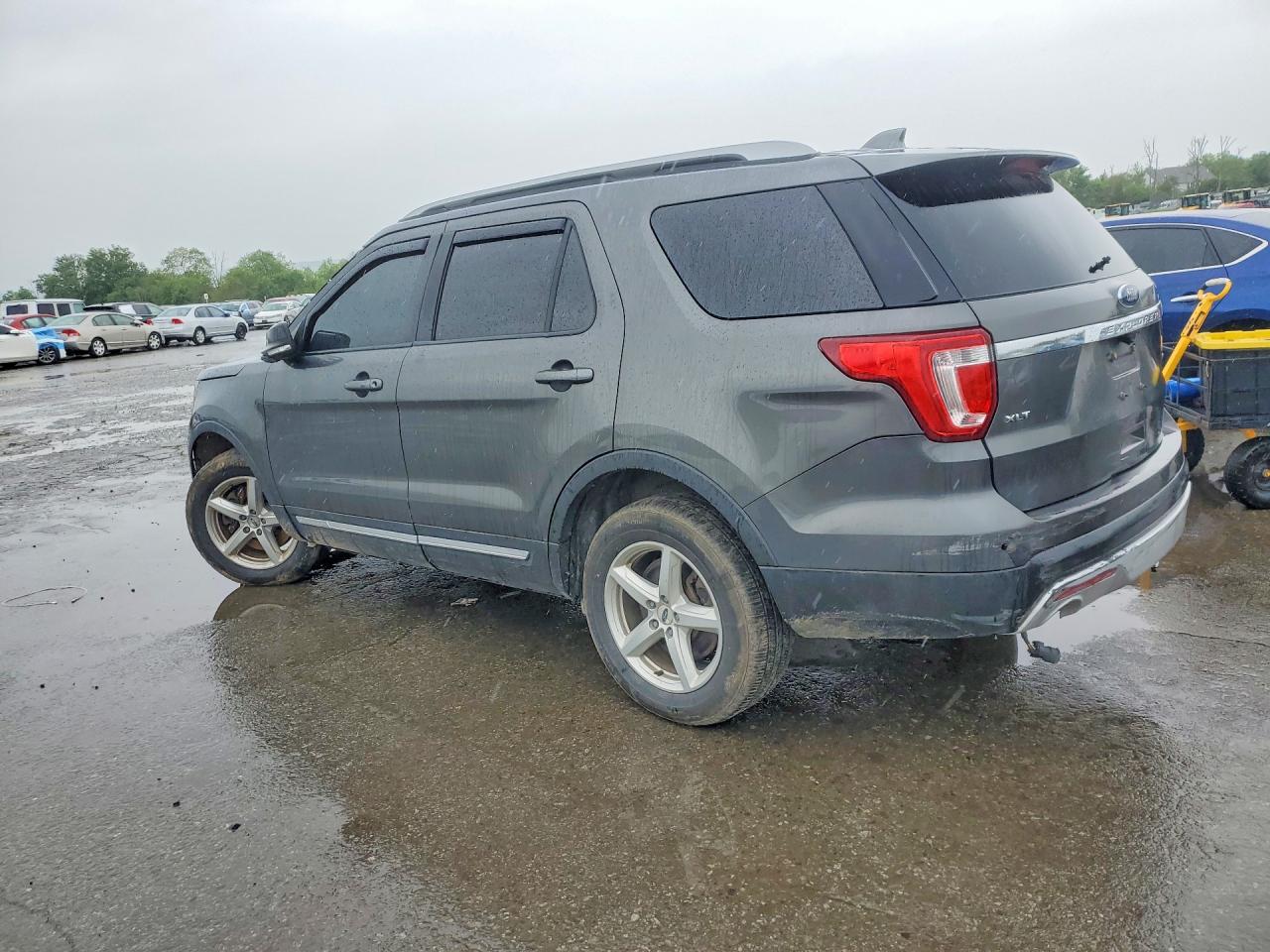 Ford Explorer Xlt