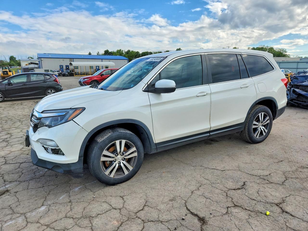 Salvage Honda Pilot Image