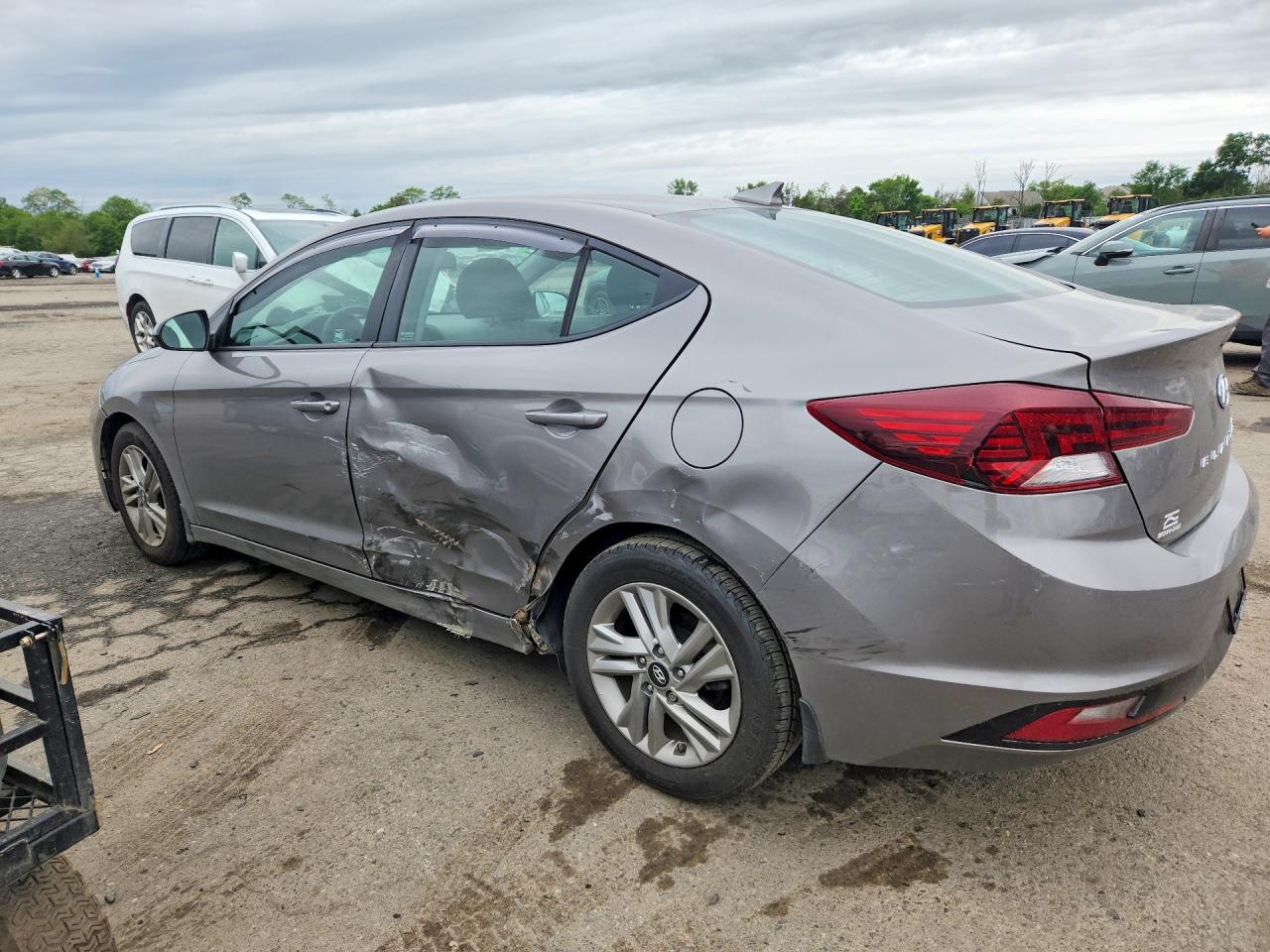 Hyundai ELANTRA Sel