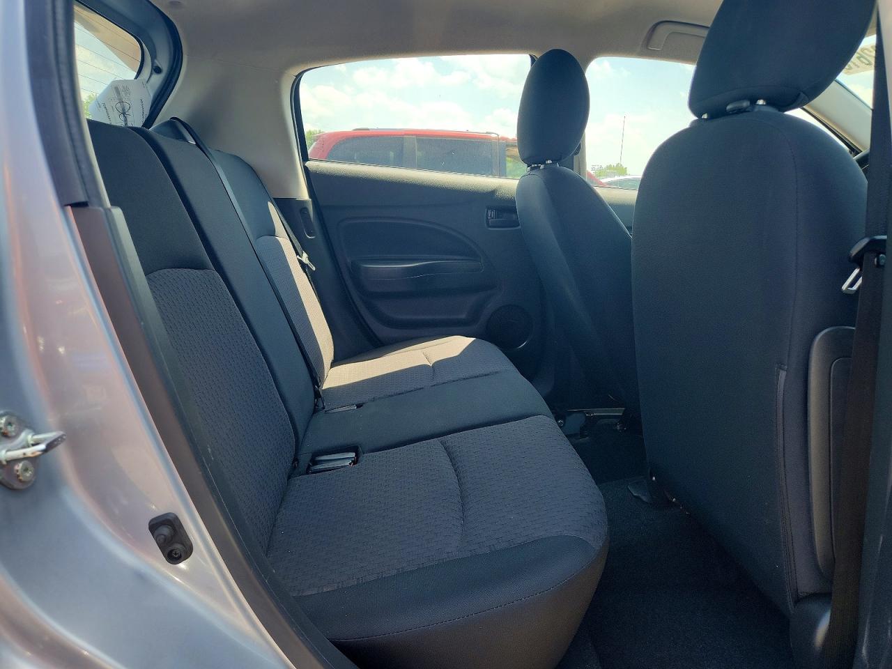 Mitsubishi Mirage Es