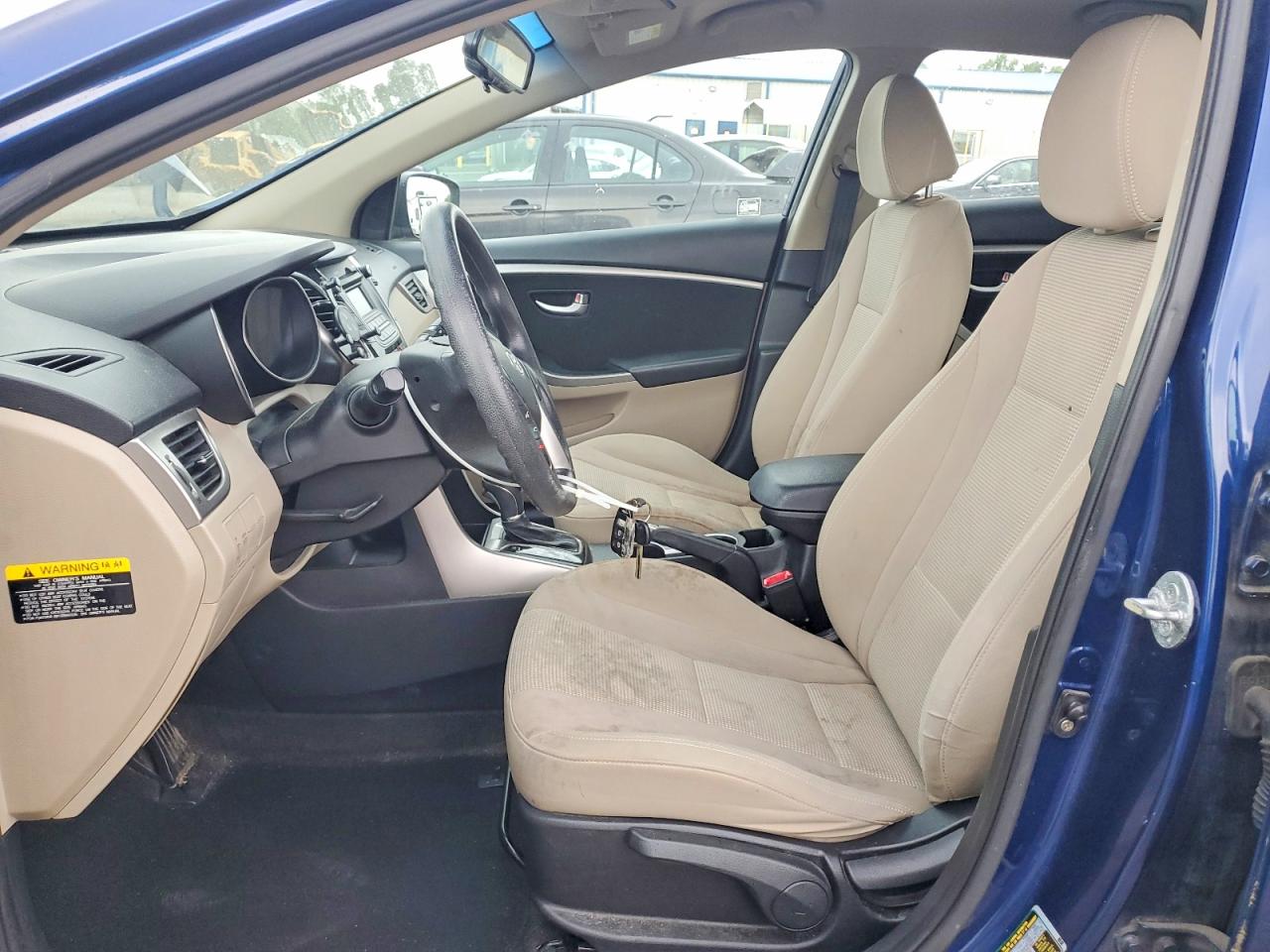 Hyundai ELANTRA Base