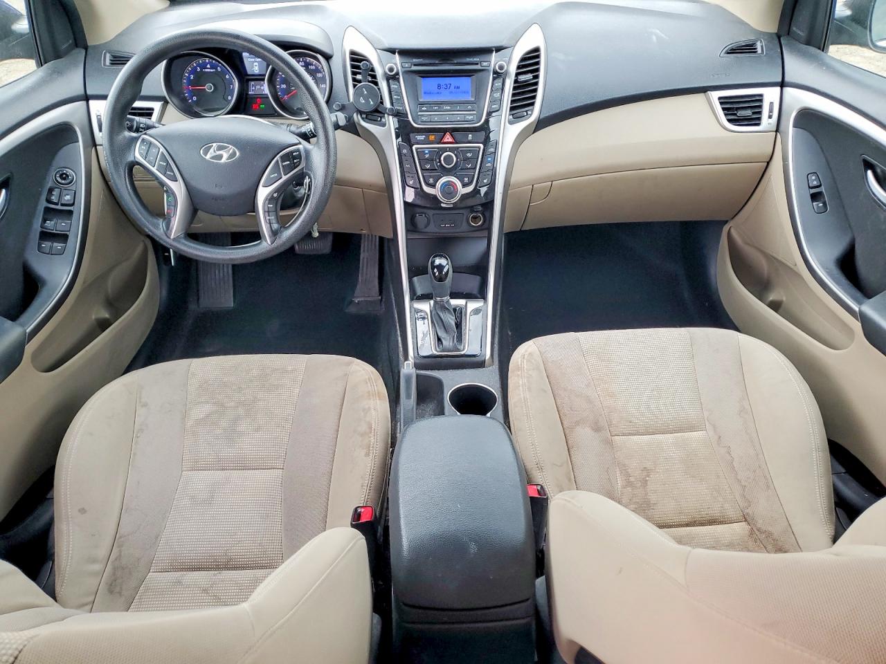 Hyundai ELANTRA Base