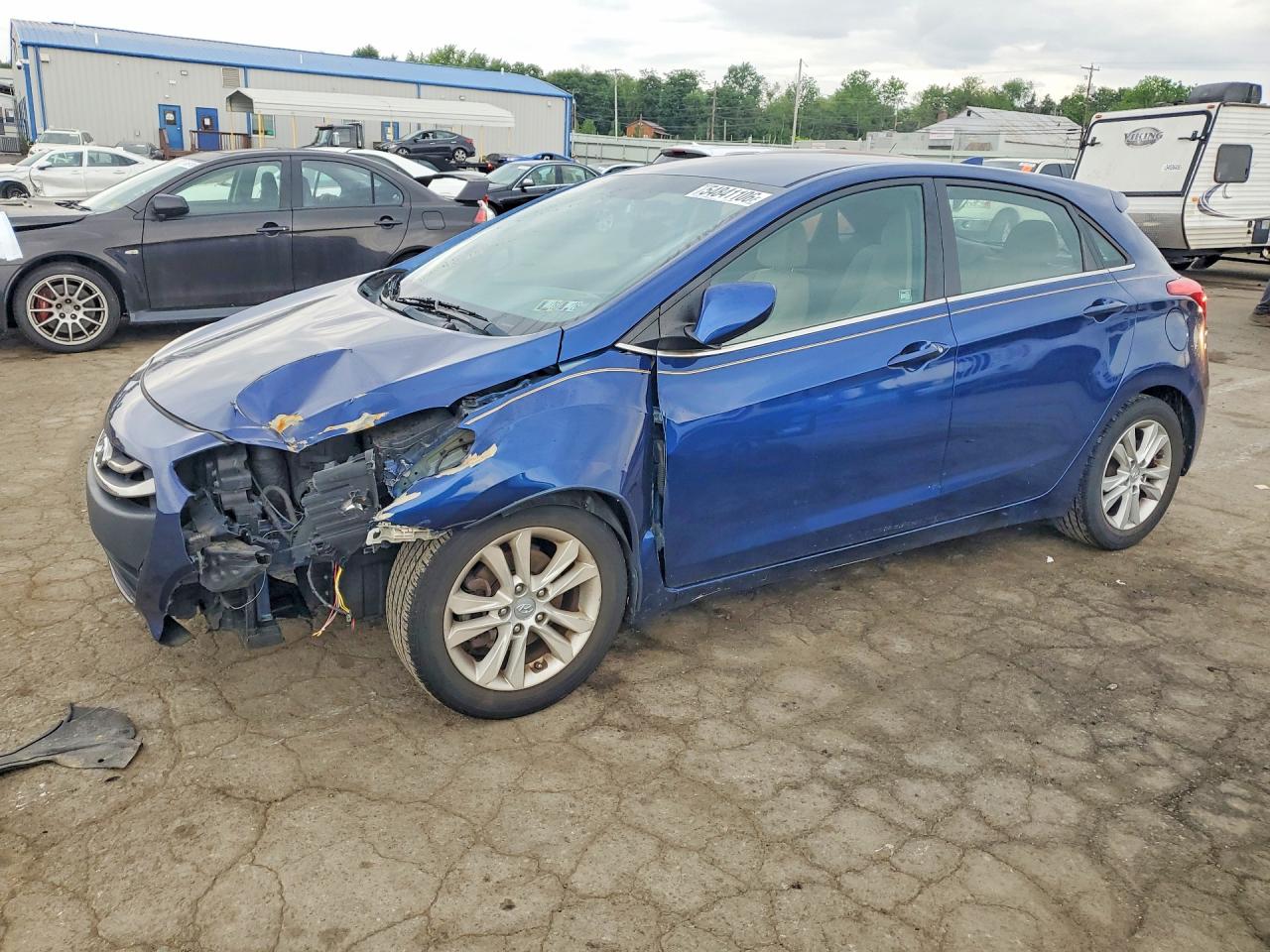 Salvage Hyundai ELANTRA Image