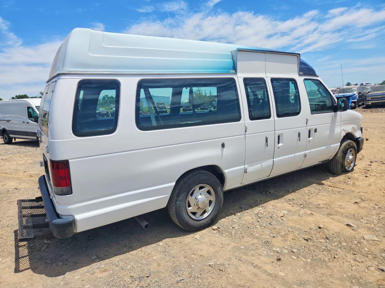 Ford Econoline E250 Van