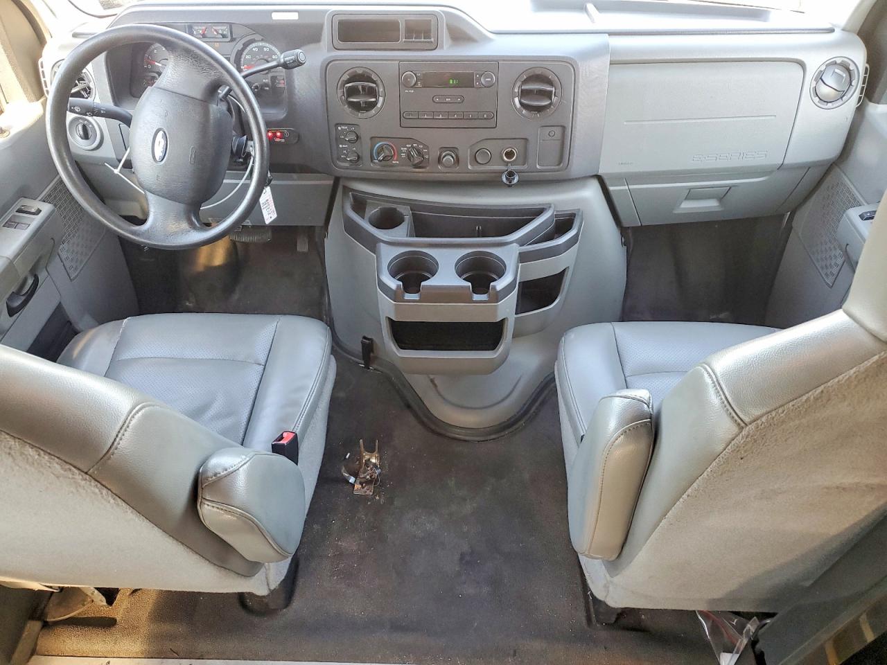Ford Econoline E250 Van