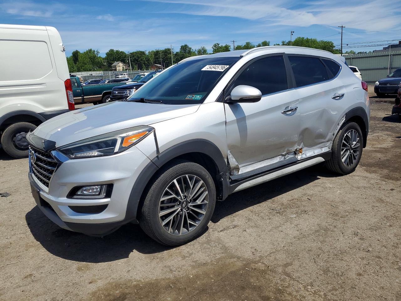 Salvage Hyundai TUCSON Image