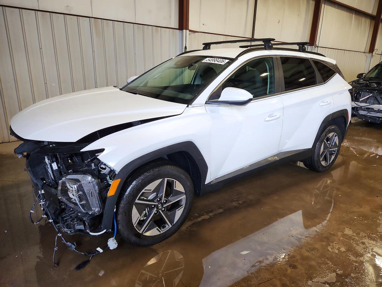 Salvage Hyundai TUCSON Image