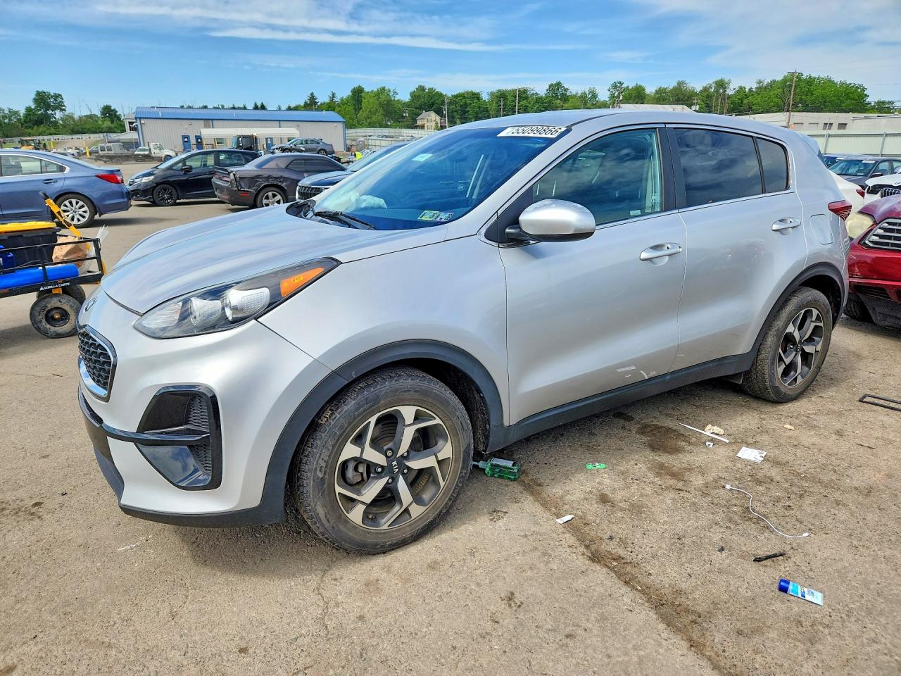 Salvage Kia Sportage Image