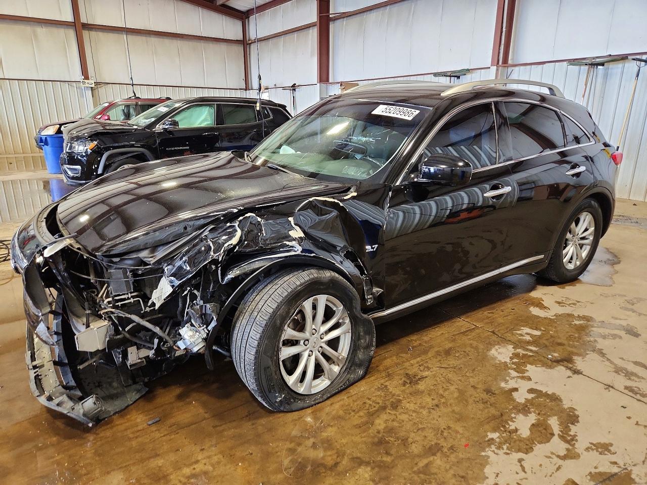 Salvage INFINITI Qx Image