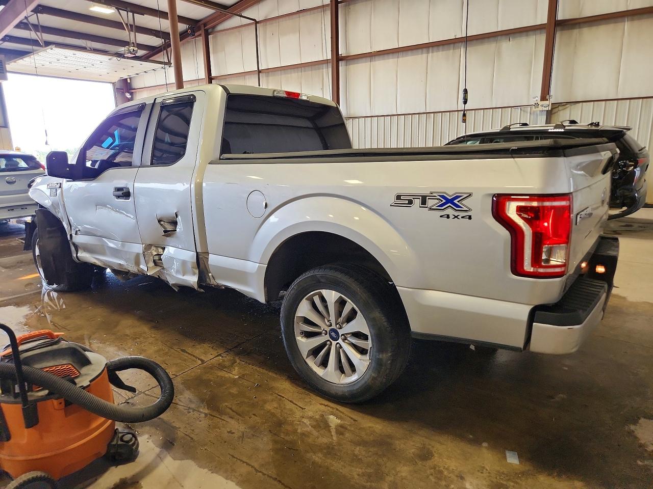 Ford F-150 Super Cab