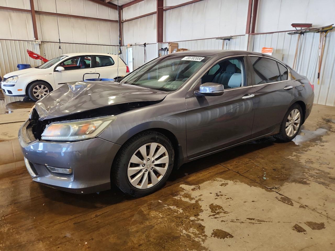 Salvage Honda Accord Image