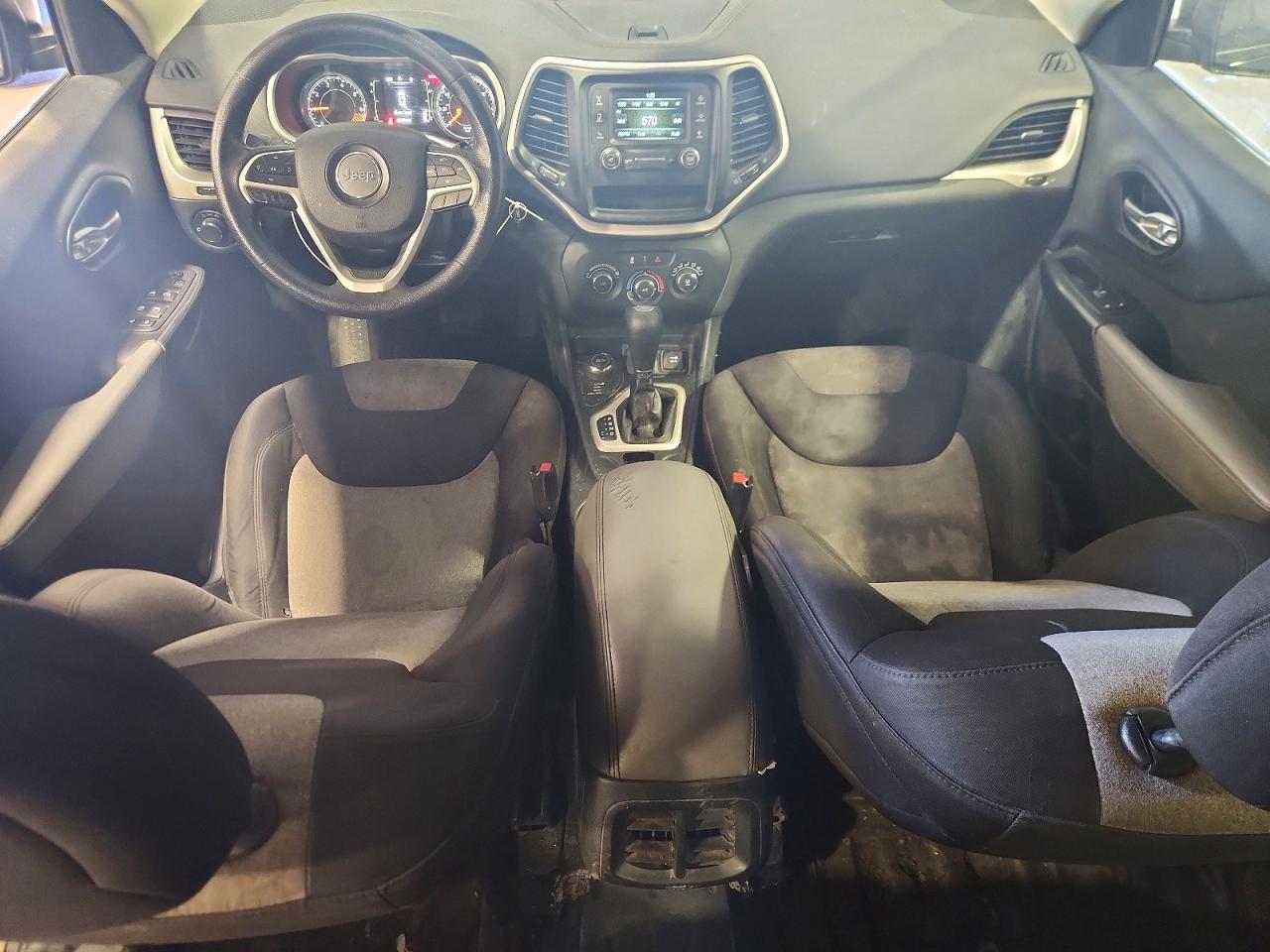 Jeep Cherokee Sport