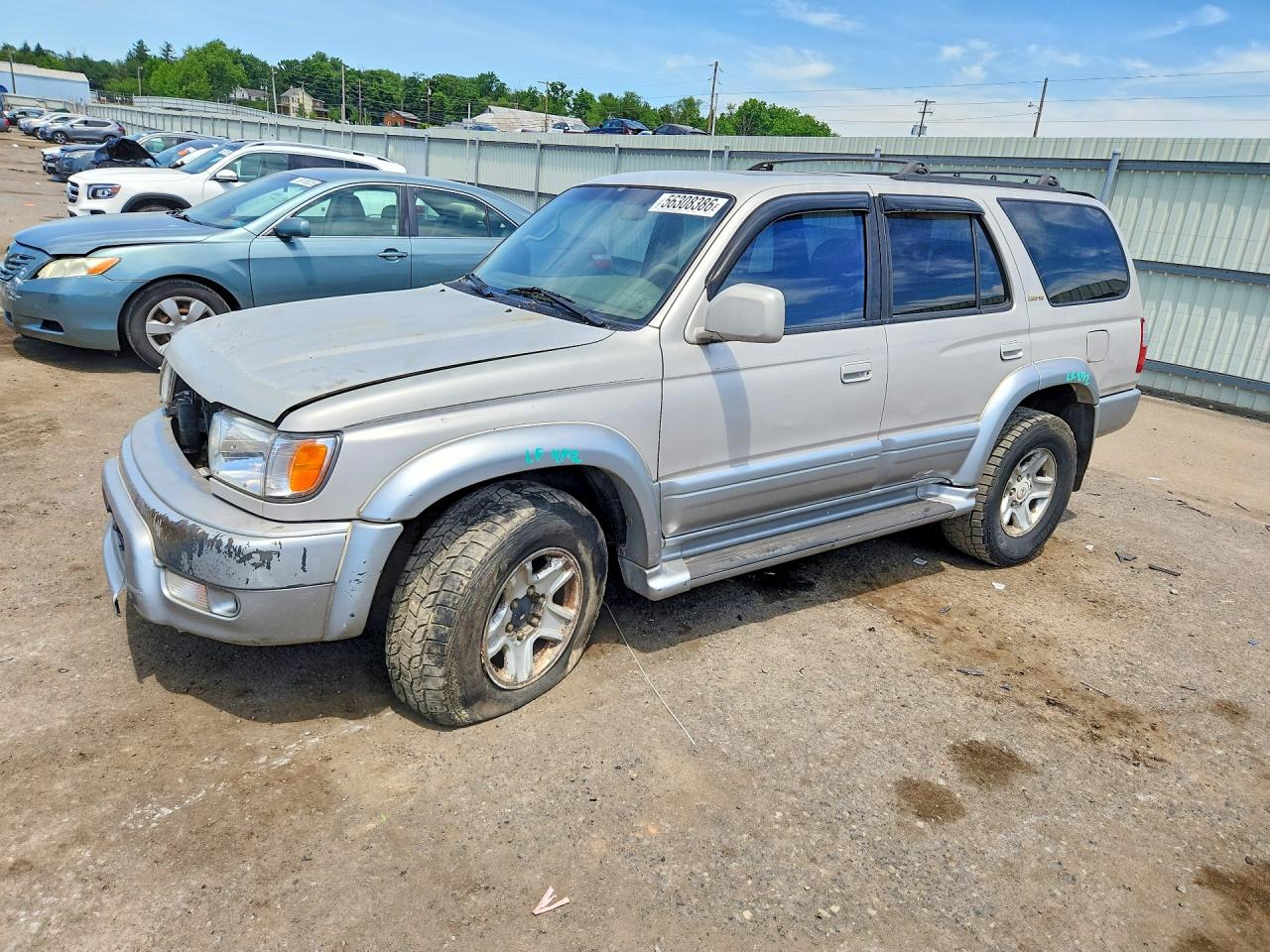 Salvage Toyota 4Runner Image