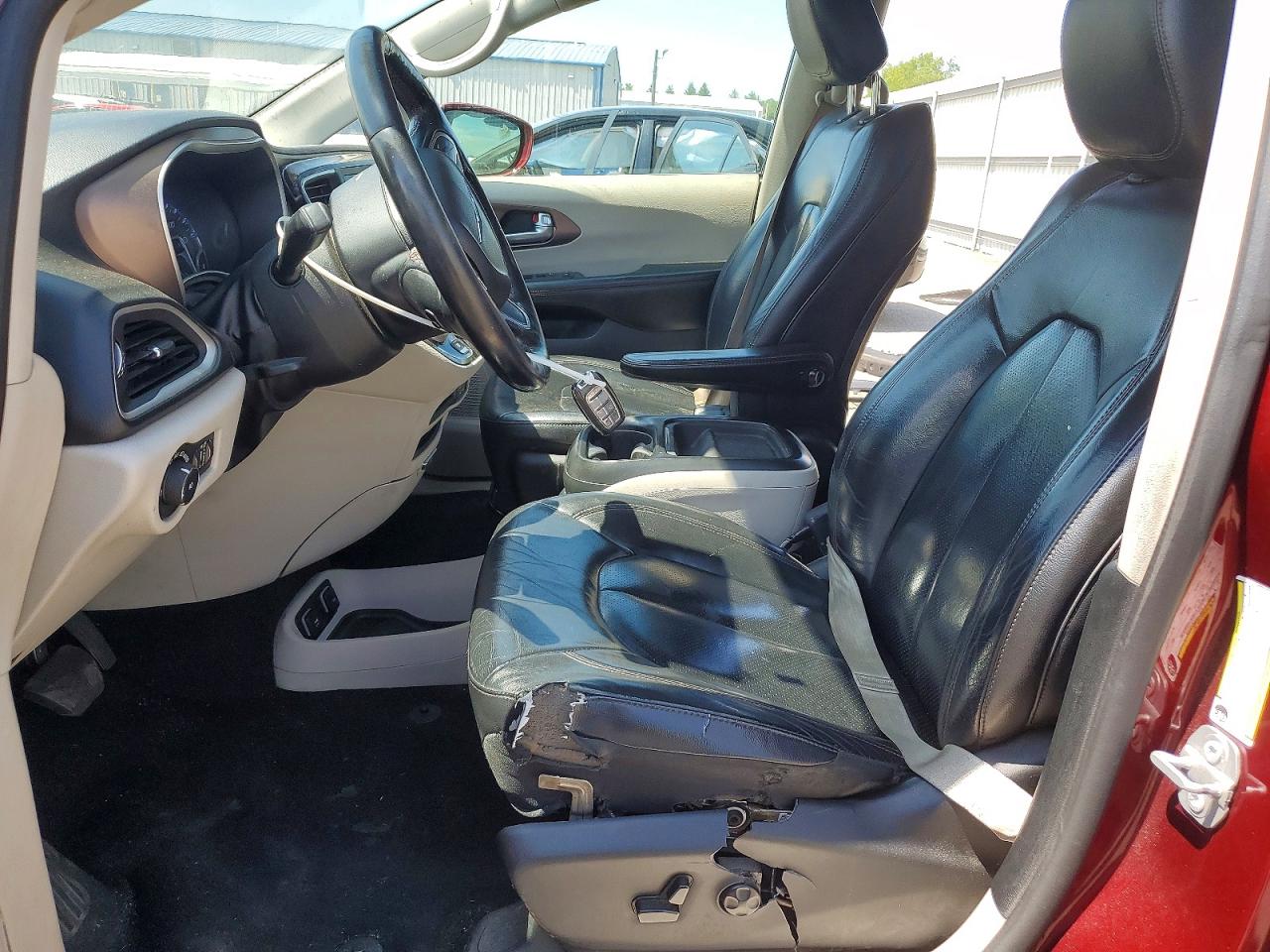 Chrysler Pacifica Touring L