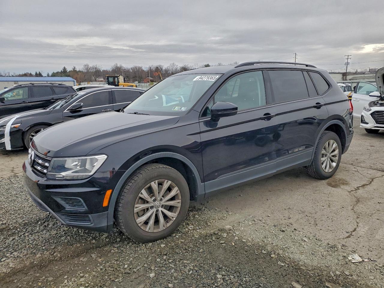 Salvage Volkswagen Tiguan Image
