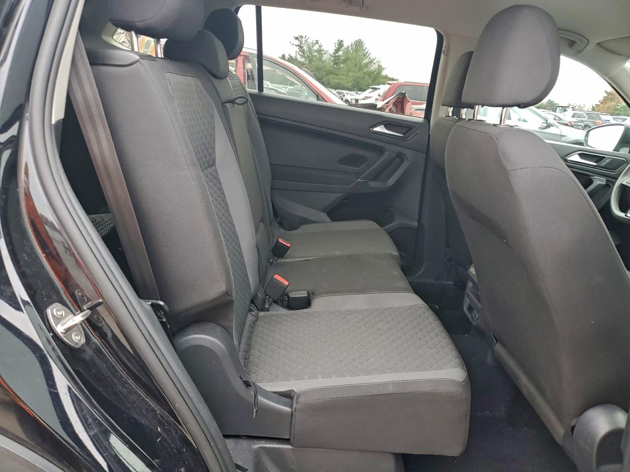 Volkswagen Tiguan S