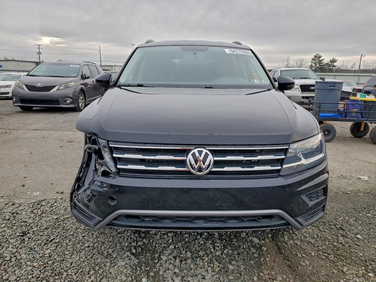 Volkswagen Tiguan S