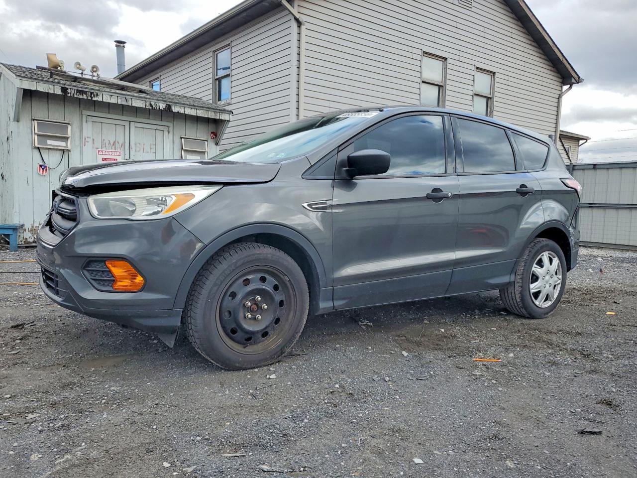 Salvage Ford Escape Image