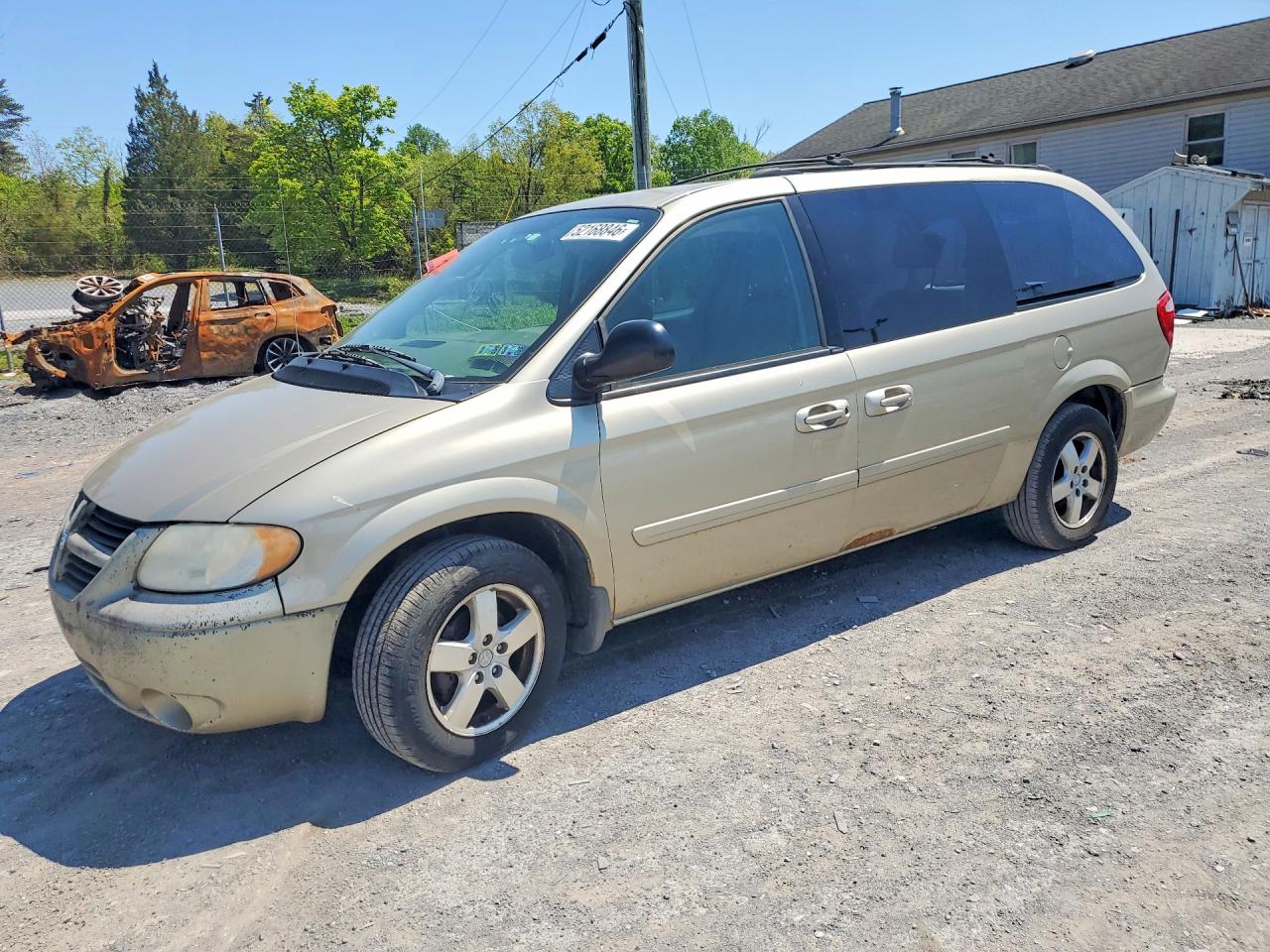 Salvage Dodge Caravan Image