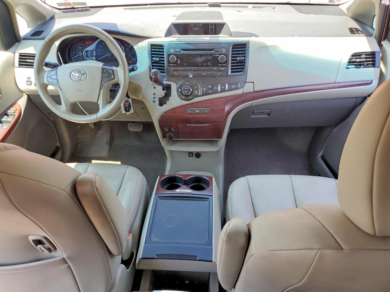 Toyota Sienna Xle 7-passenger