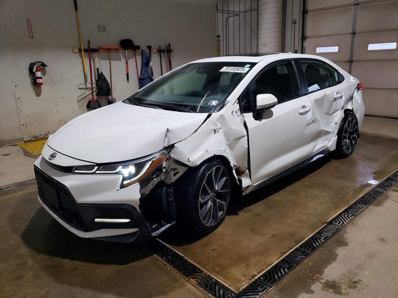 Salvage Toyota Corolla Image