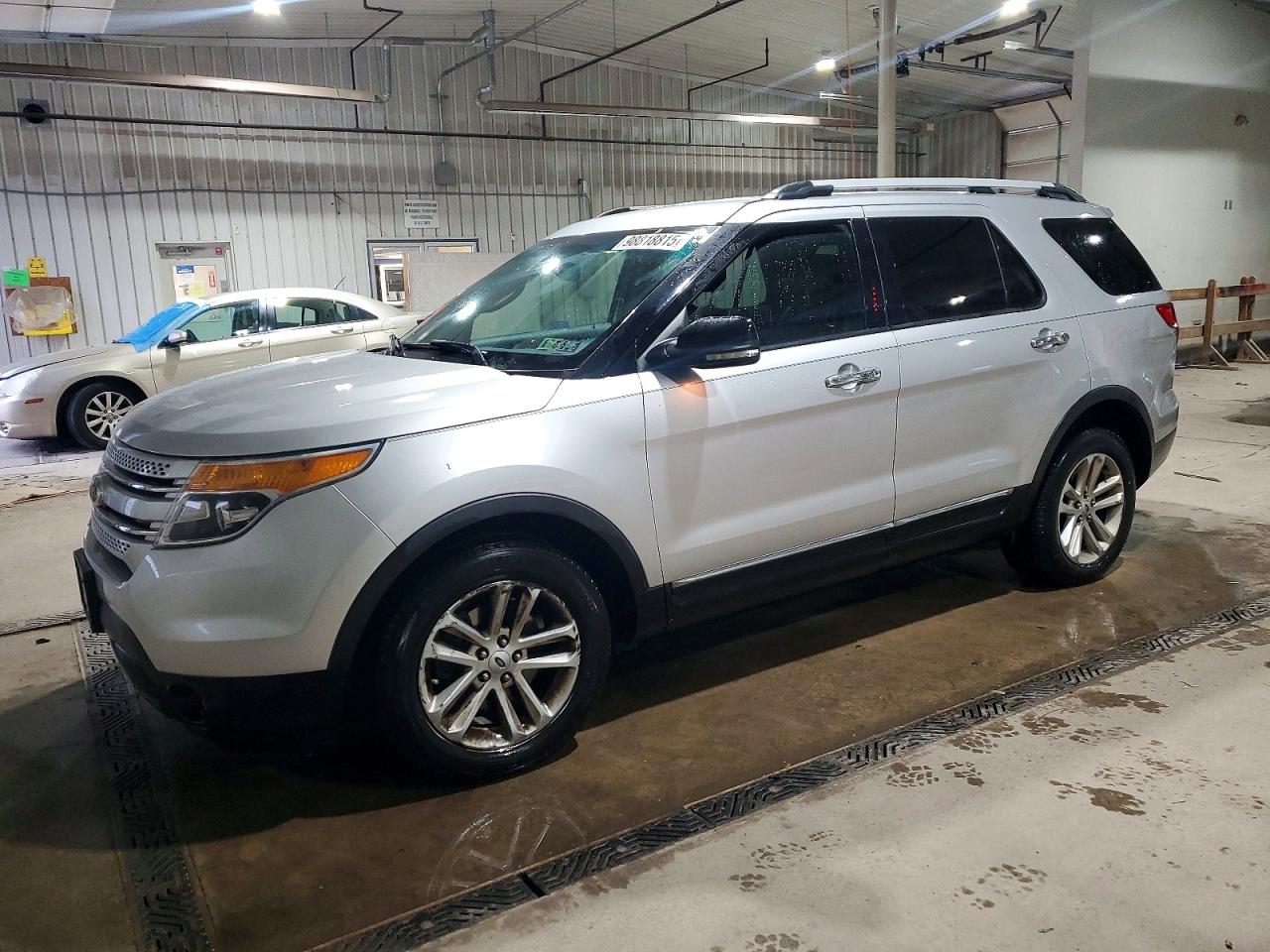 Salvage Ford Explorer Image