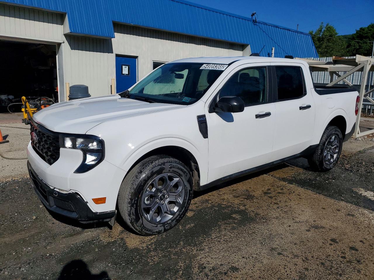 Salvage Ford Maverick Image