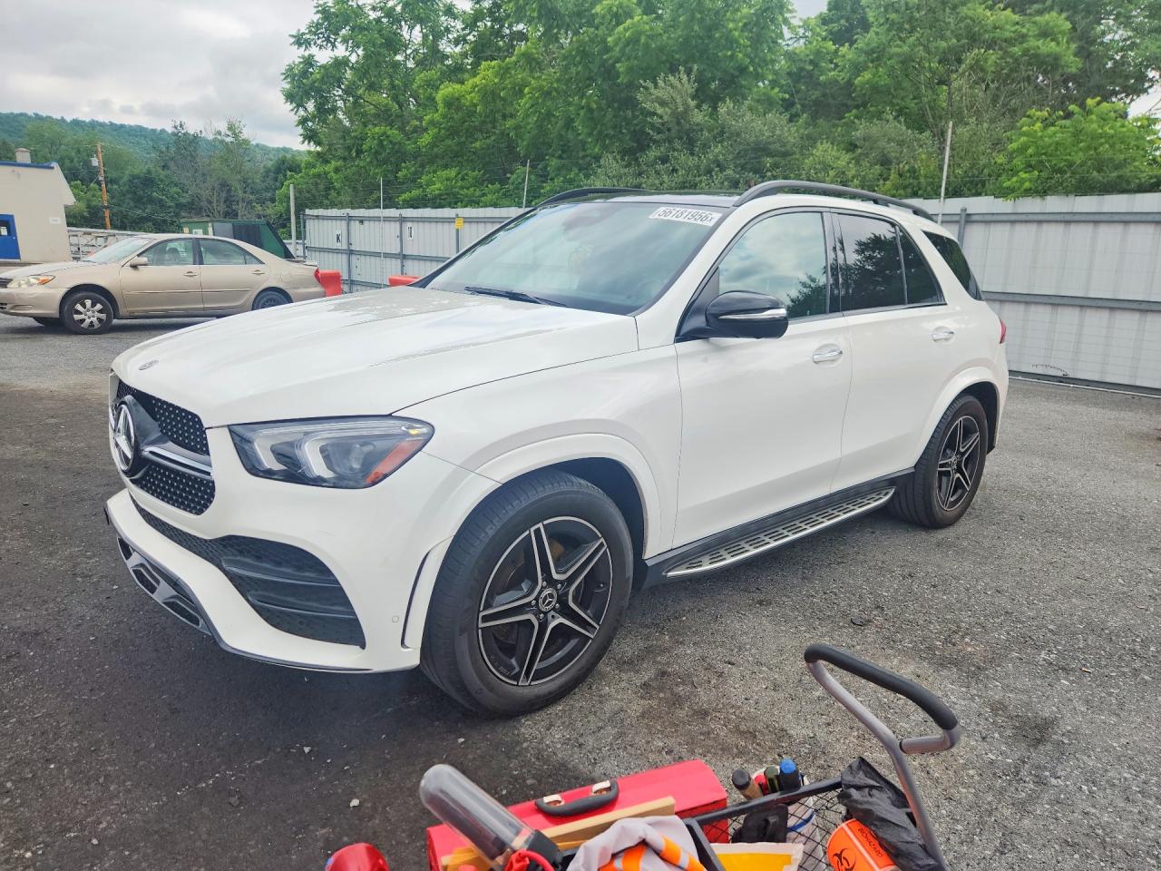 Salvage Mercedes-Benz GLE Image