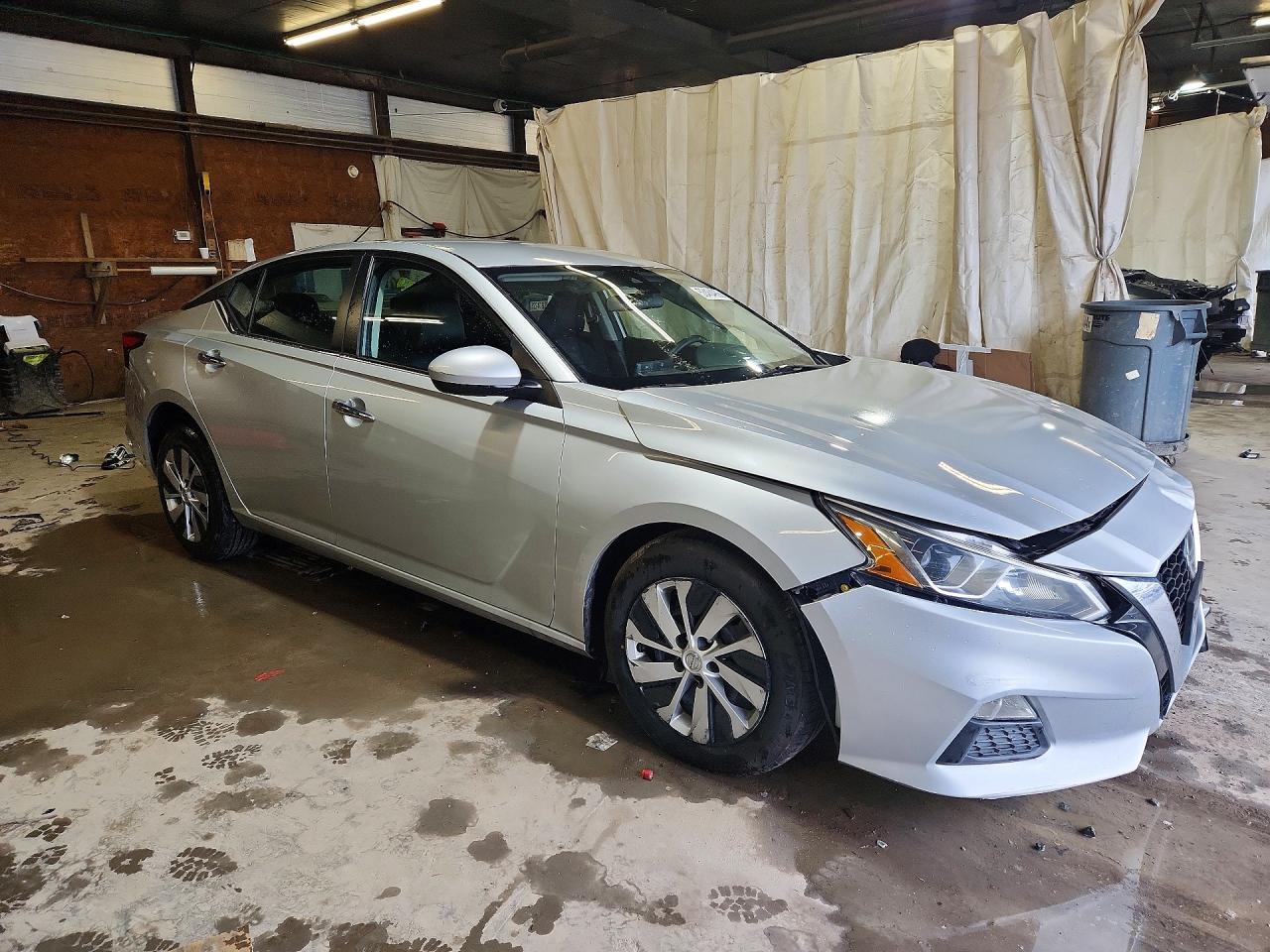 Nissan Altima S