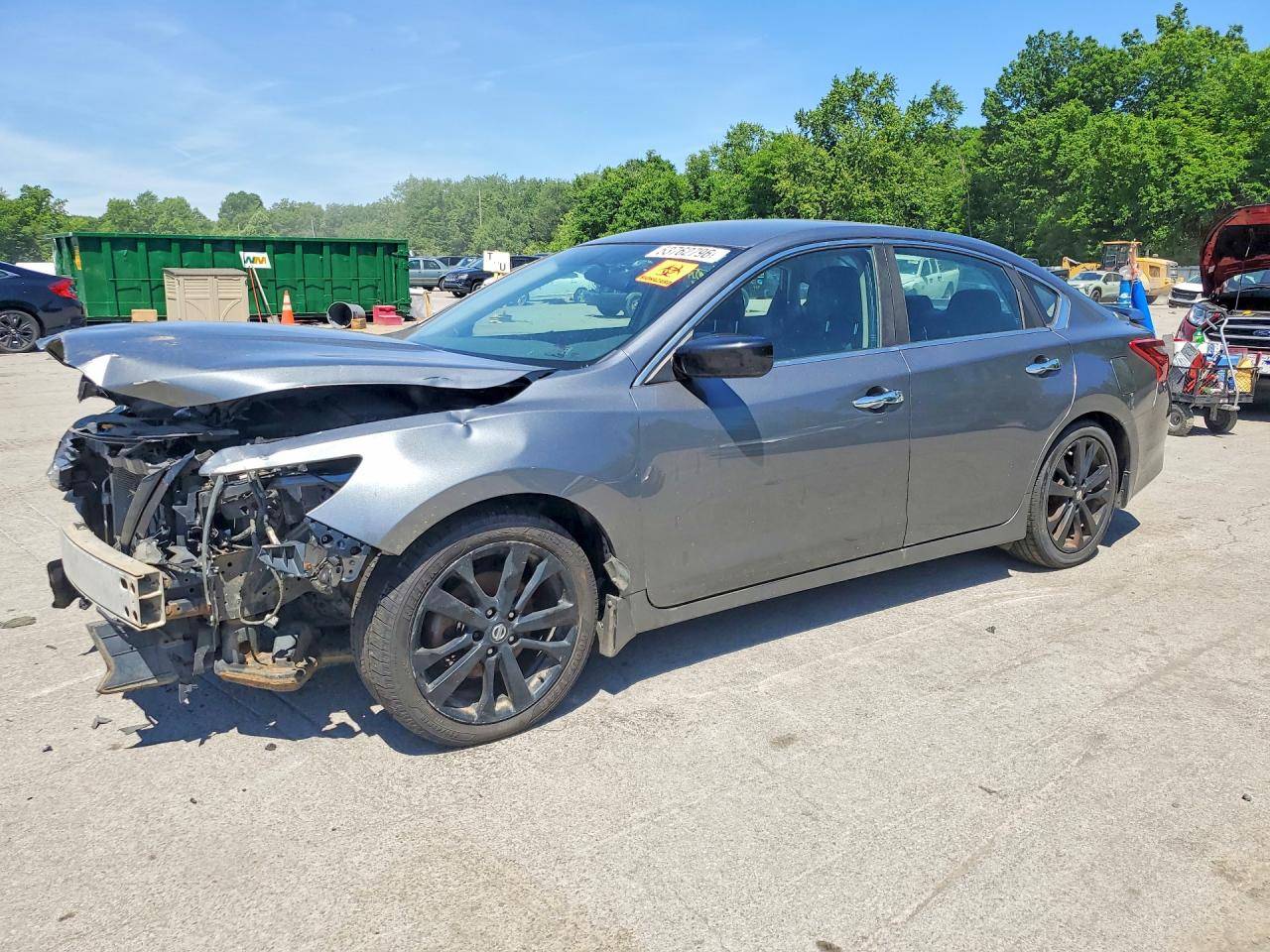 Salvage Nissan Altima Image